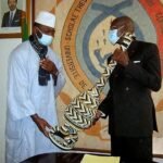 Sa Majesté et le Recteur